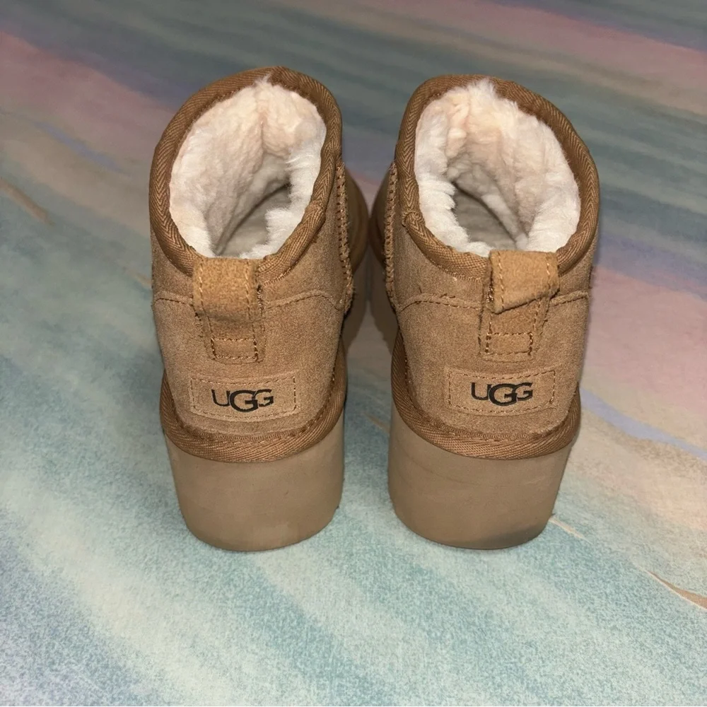 UGG Classic Ultra Mini Platform shoes size 8